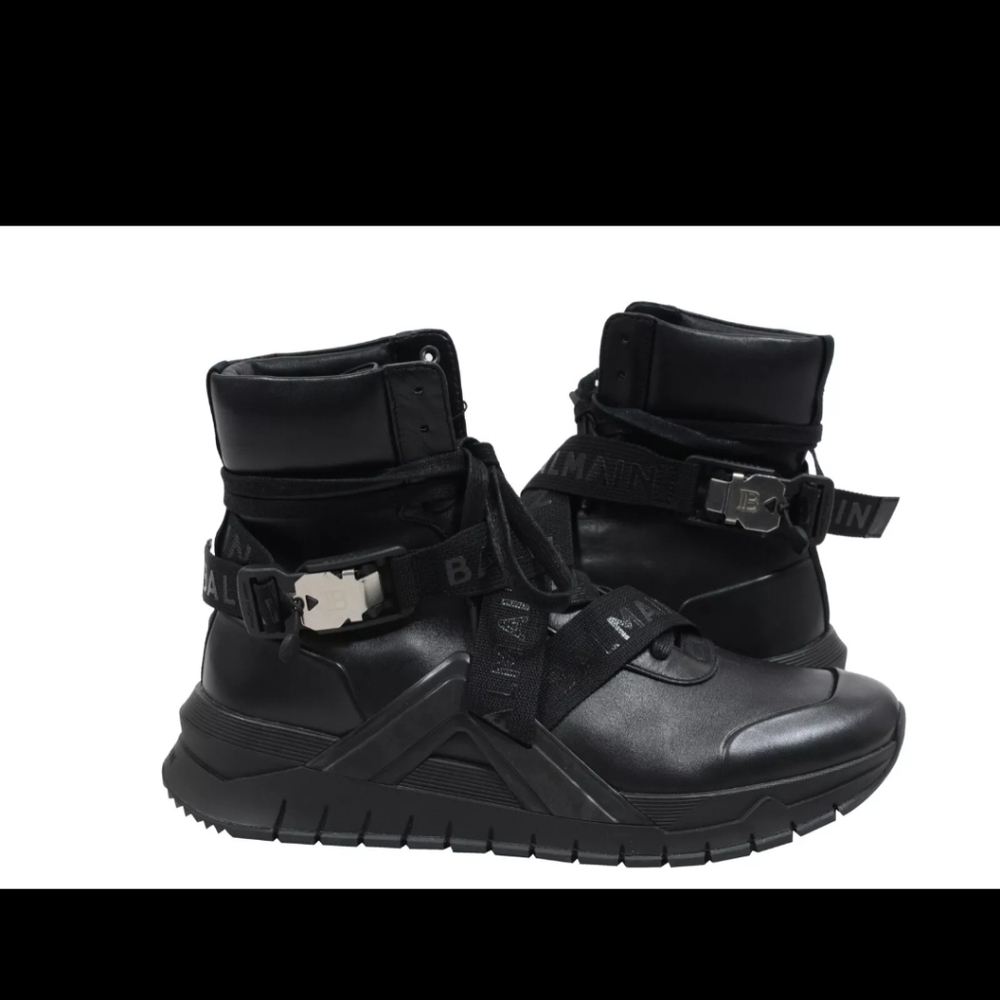 Balmain Black Boots with High-Top Design and Chunky Soles